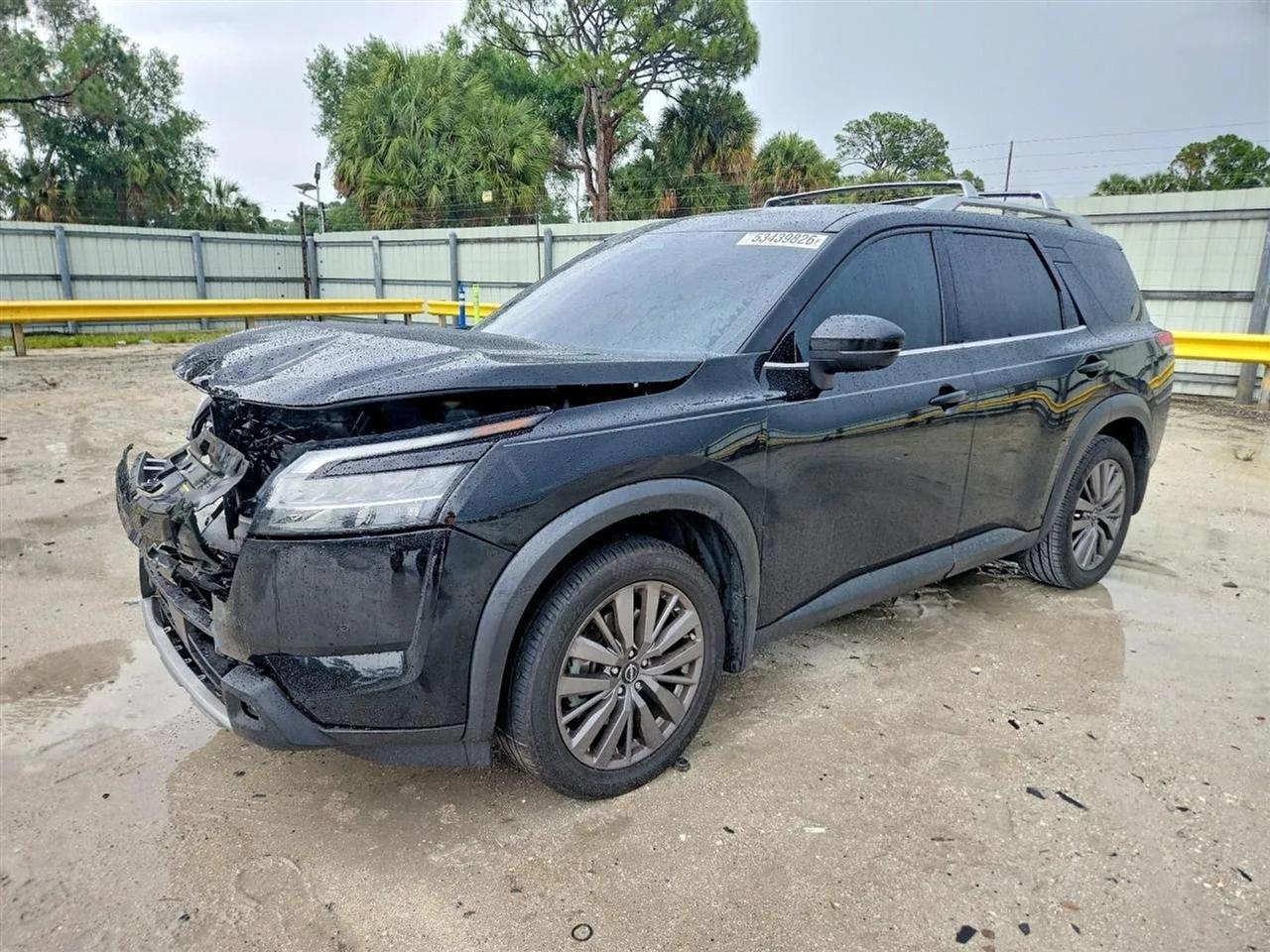 2024 Nissan Pathfinder SL Sport Utility 4D