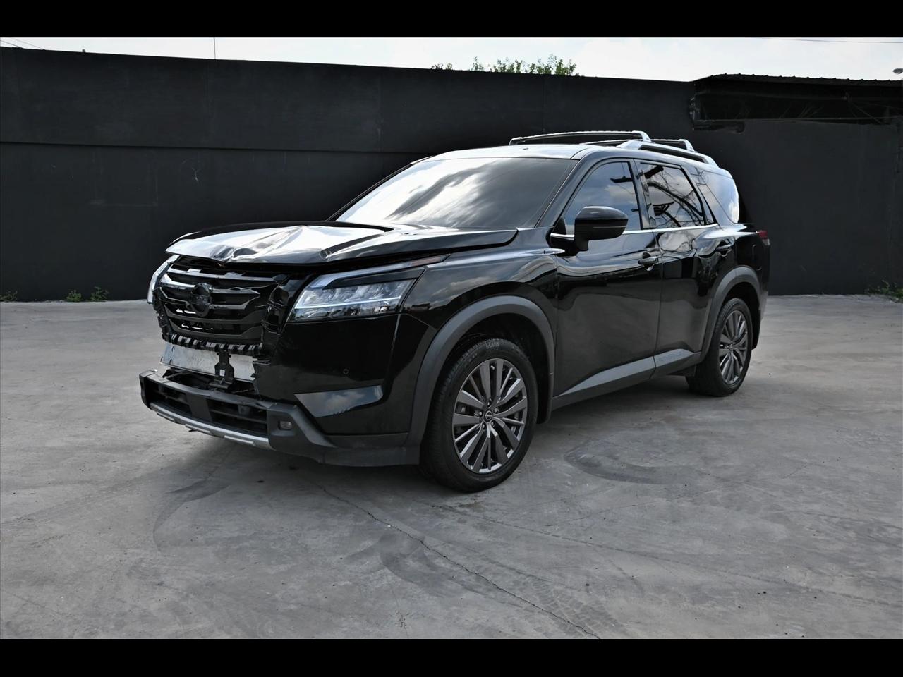 2024 Nissan Pathfinder SL Sport Utility 4D