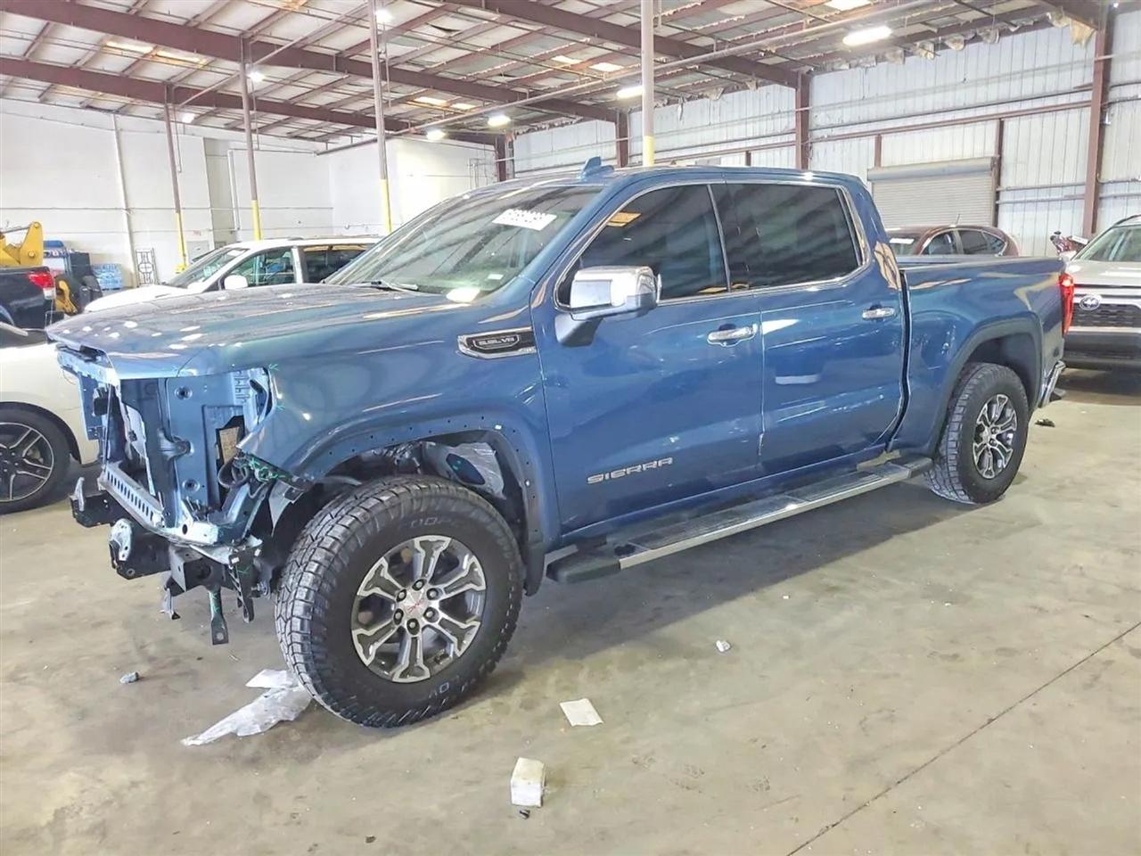 2024 GMC Sierra 1500 SLT Pickup 4D 5 3/4 ft