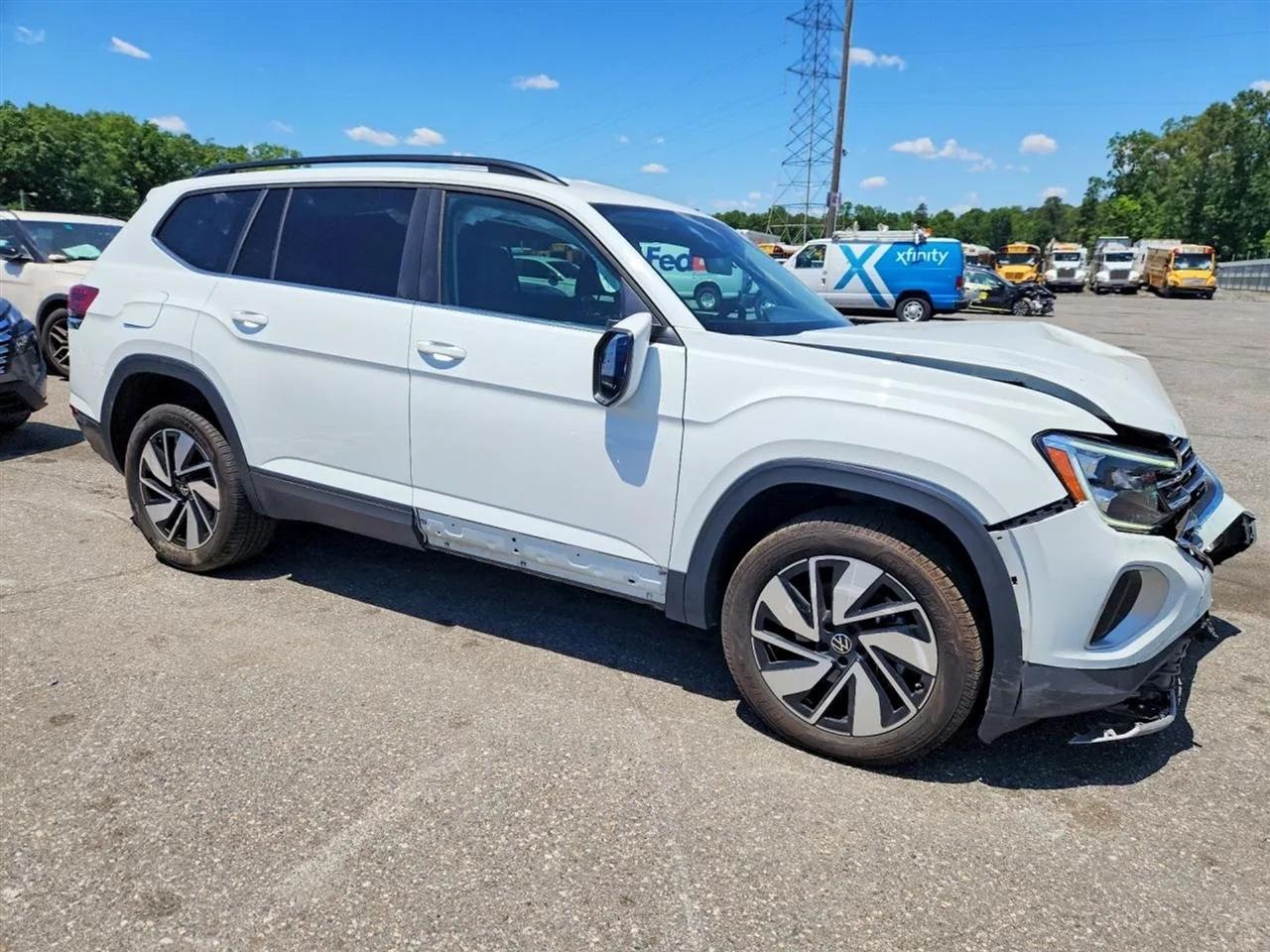 2025 Volkswagen Atlas SE 4MOTION w/Tech Pkg Sport Utility 4D