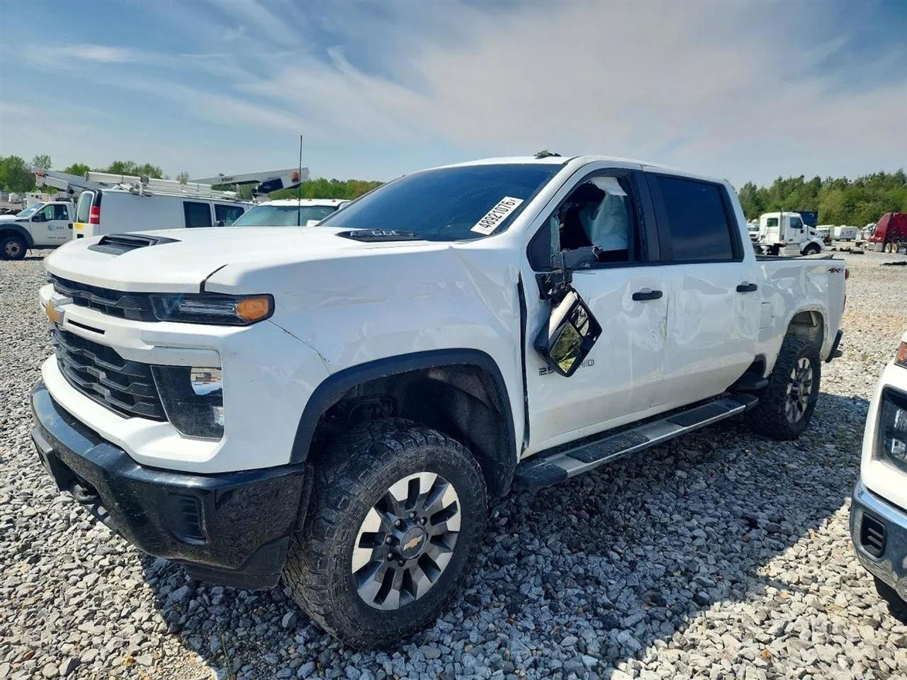 2024 Chevrolet Silverado 2500HD Custom Pickup 4D 6 1/2 ft
