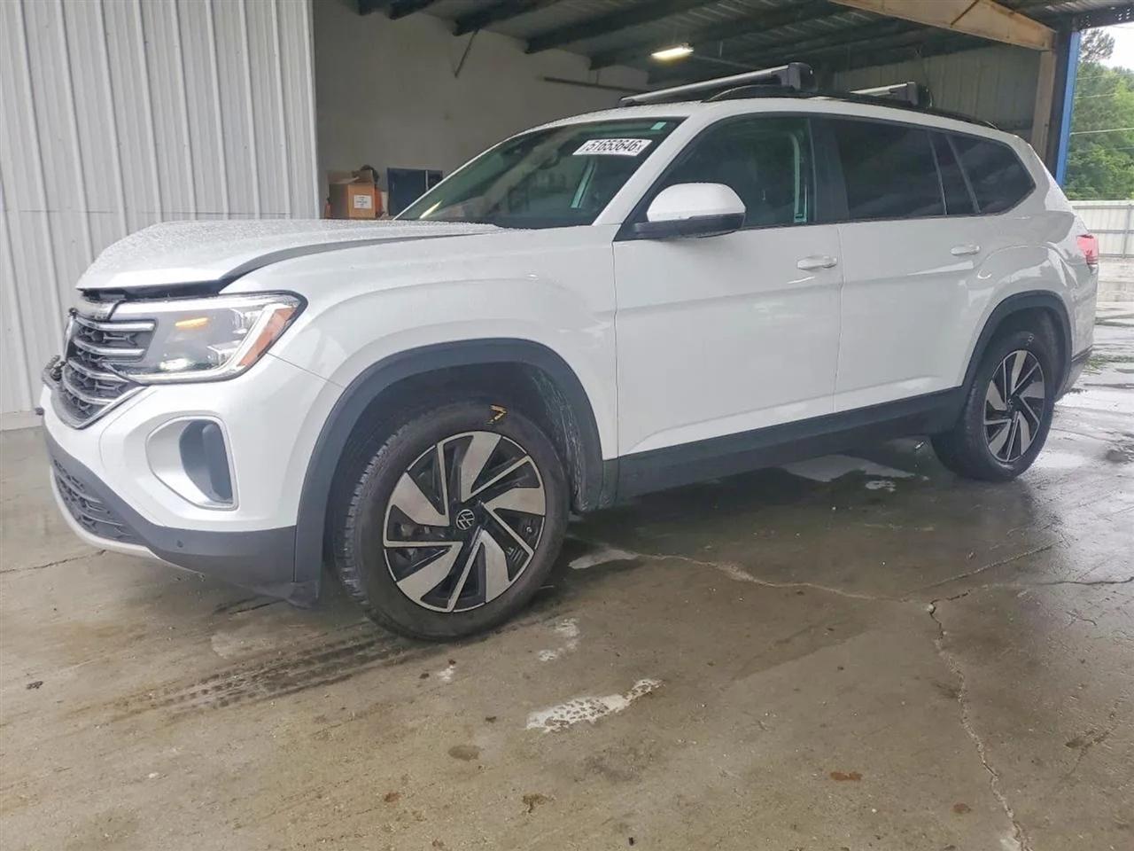 2024 Volkswagen Atlas SE w/Tech Pkg Sport Utility 4D