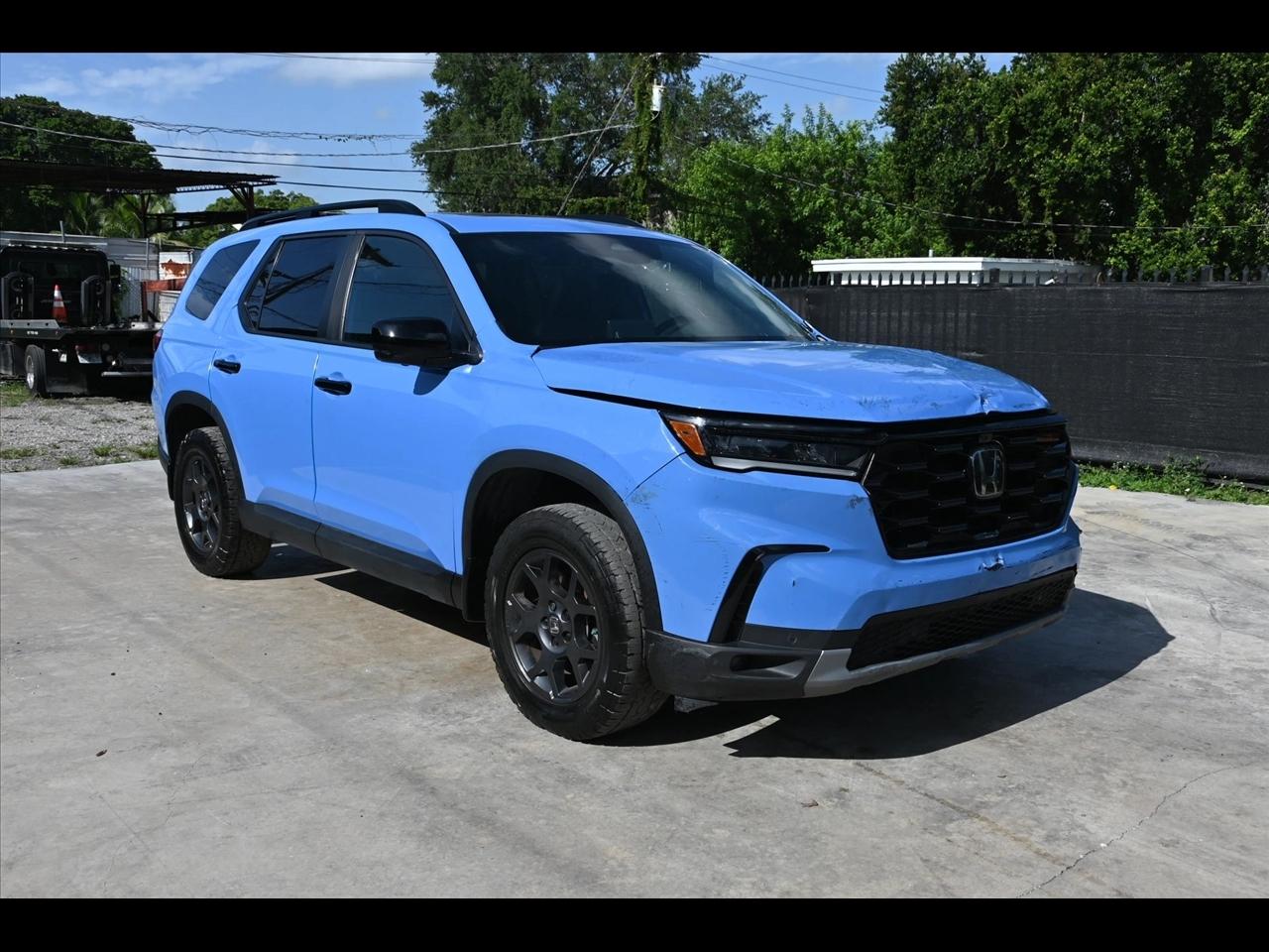 2025 Honda Pilot TrailSport SUV 4D