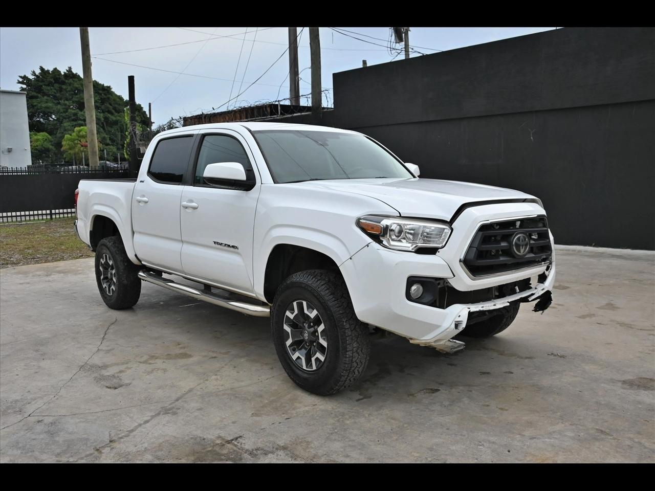 2020 Toyota Tacoma SR5 Pickup 4D 5 ft