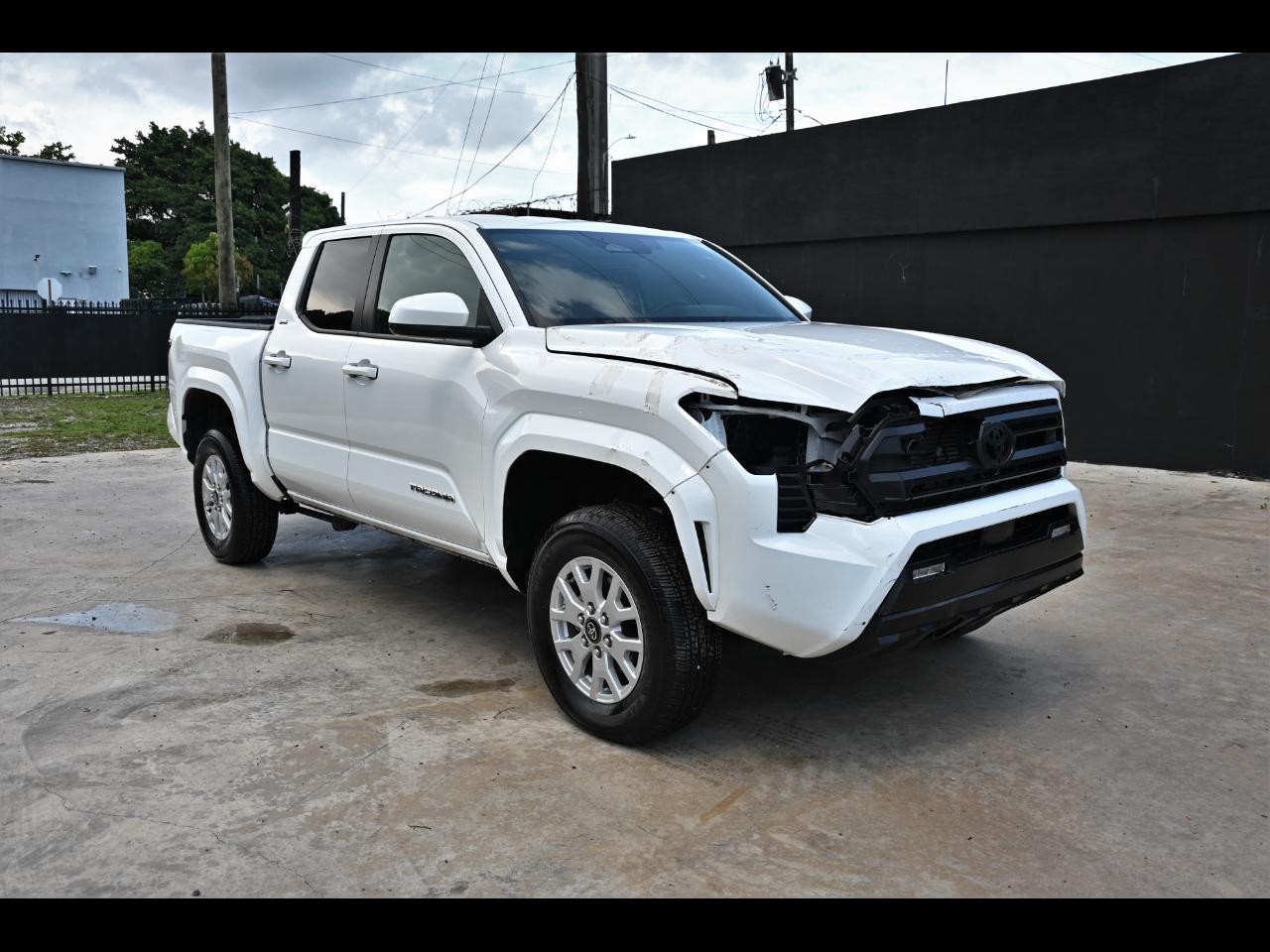 2024 Toyota Tacoma SR5 Pickup 4D 5 ft