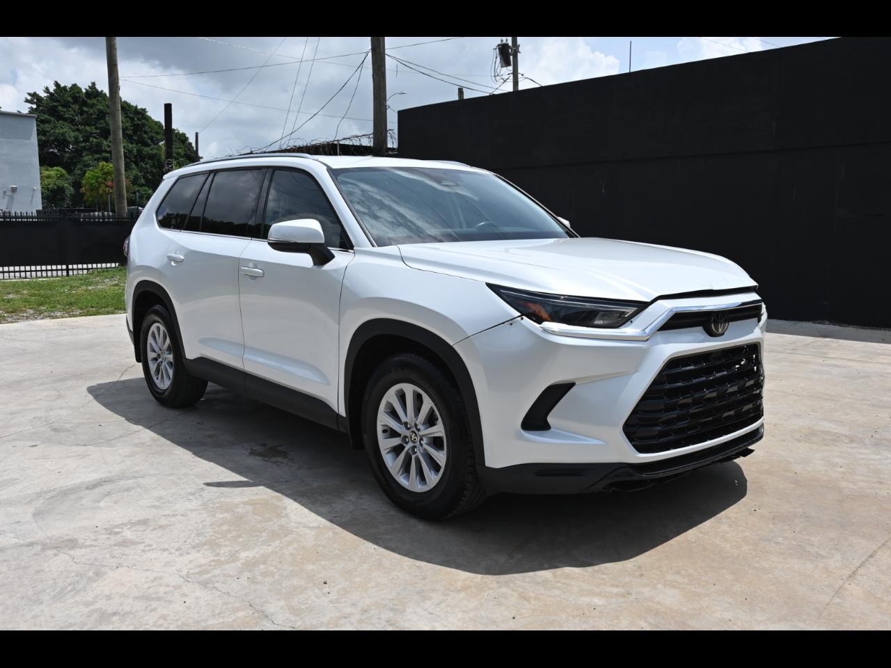 2024 Toyota Grand Highlander XLE Sport Utility 4D