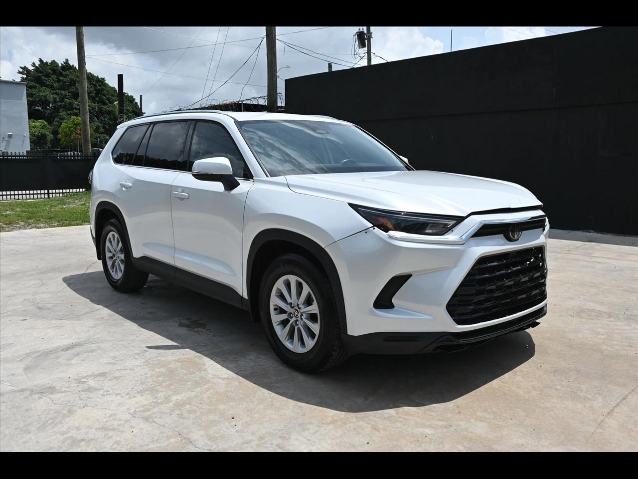 2024 Toyota Grand Highlander XLE Sport Utility 4D