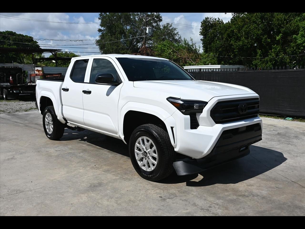 2025 Toyota Tacoma SR Pickup 4D 5 ft
