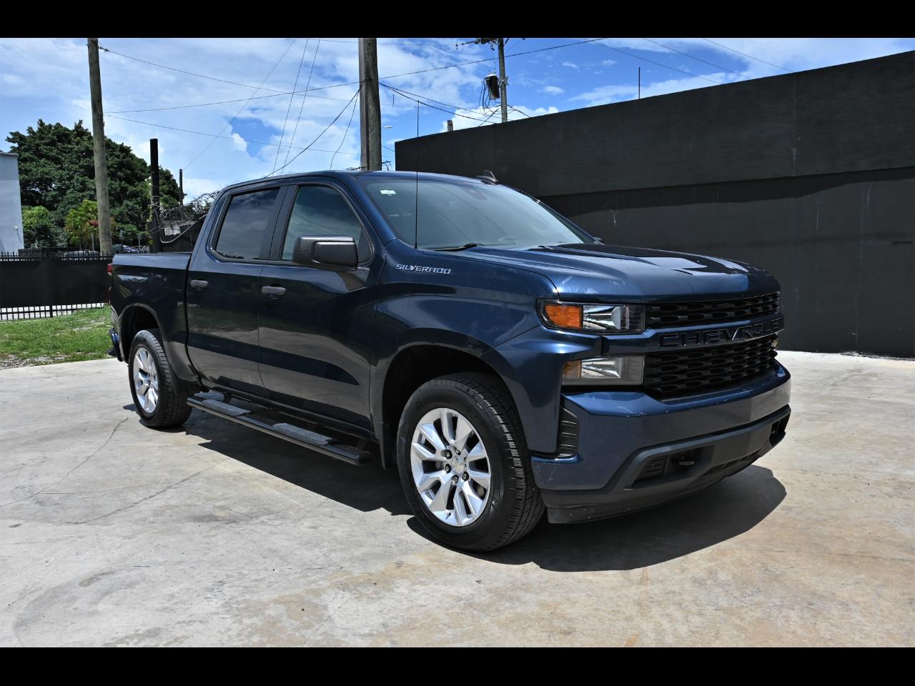 2021 Chevrolet Silverado 1500 Custom Pickup 4D 5 3/4 ft