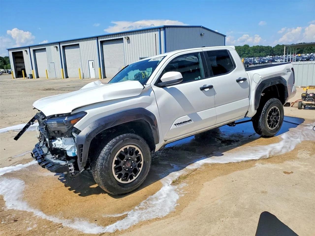 2025 Toyota Tacoma TRD Off-Road Pickup 4D 5 ft