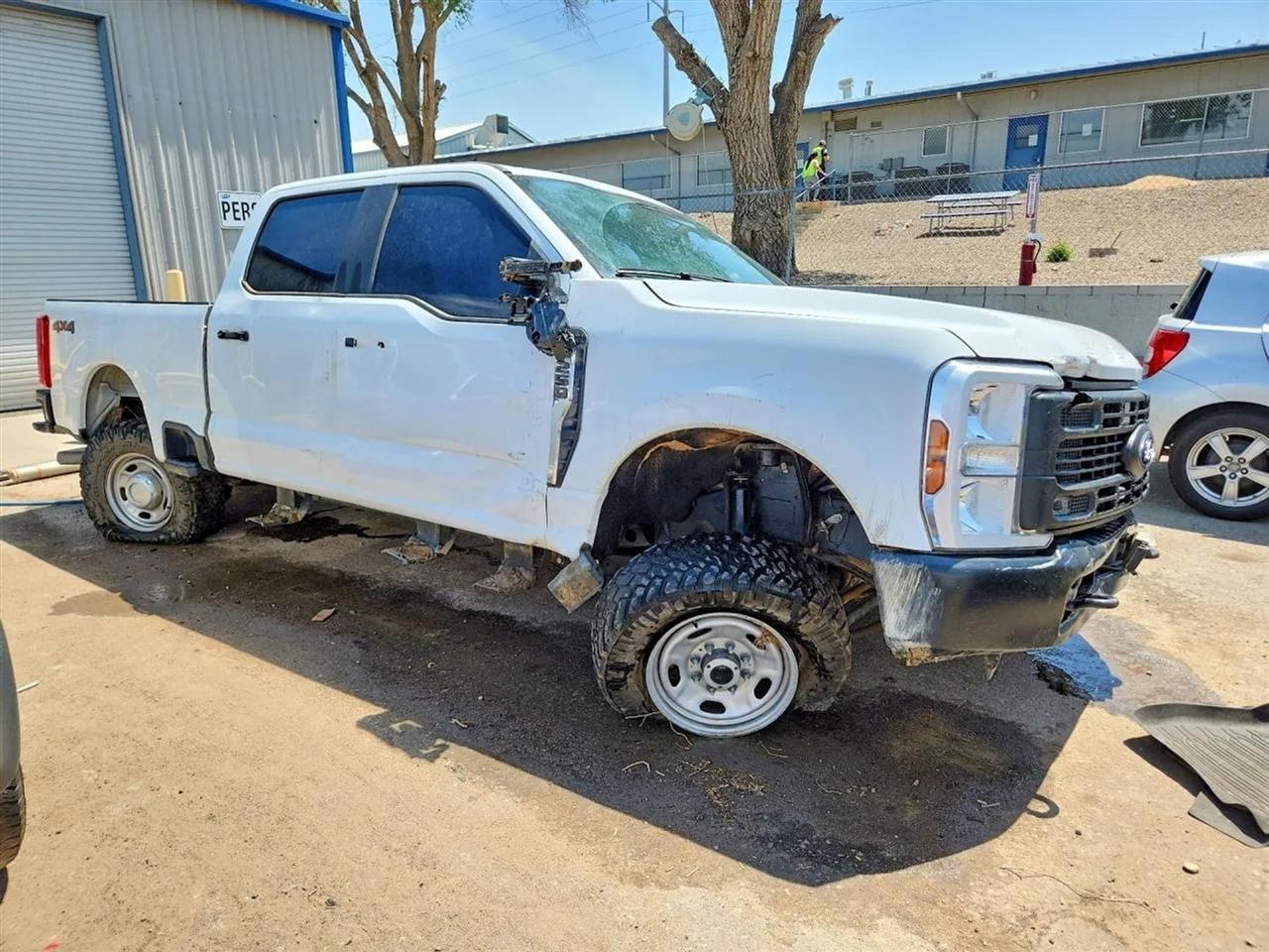 2024 Ford F-250 SD XL Pickup 4D 6 3/4 ft