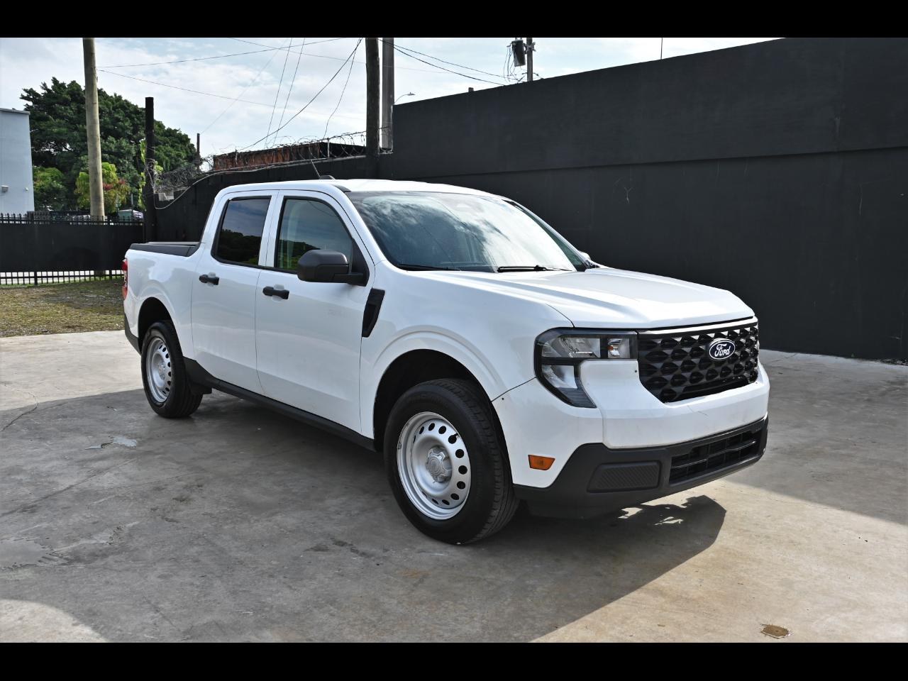 2025 Ford Maverick XL Pickup 4D 4 1/2 ft