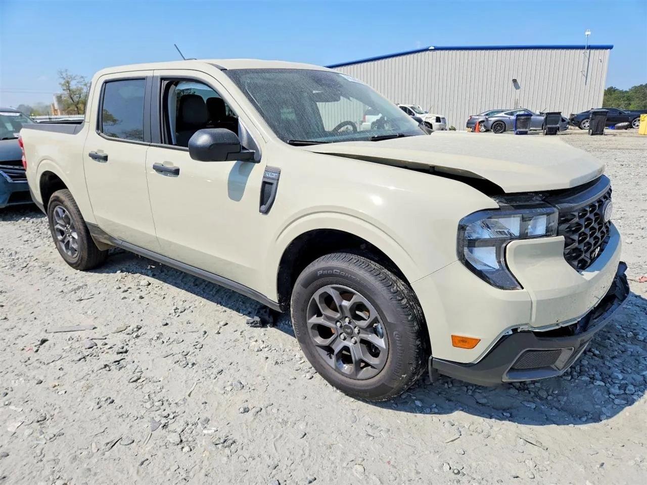 2025 Ford Maverick XLT Pickup 4D 4 1/2 ft