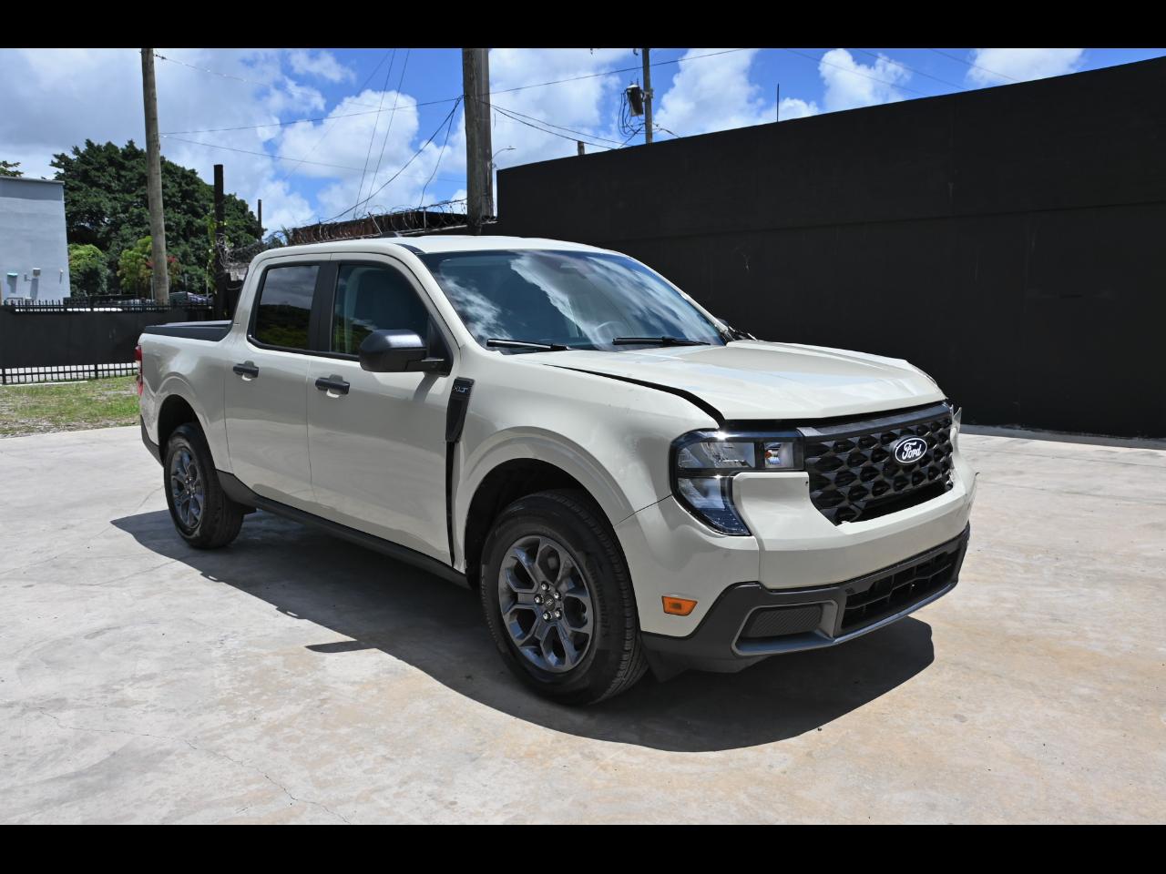 2025 Ford Maverick XLT Pickup 4D 4 1/2 ft