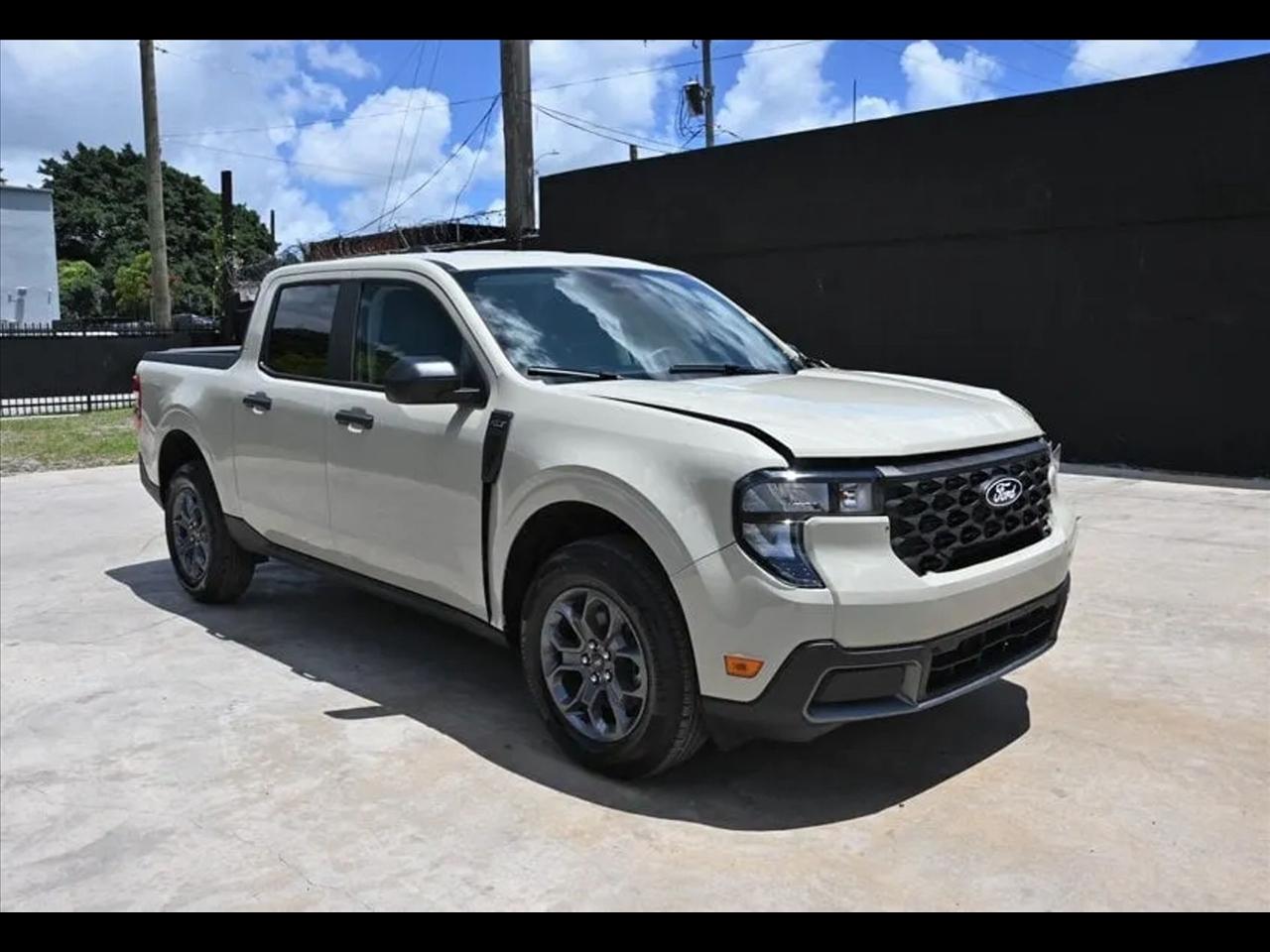 2025 Ford Maverick XLT Pickup 4D 4 1/2 ft