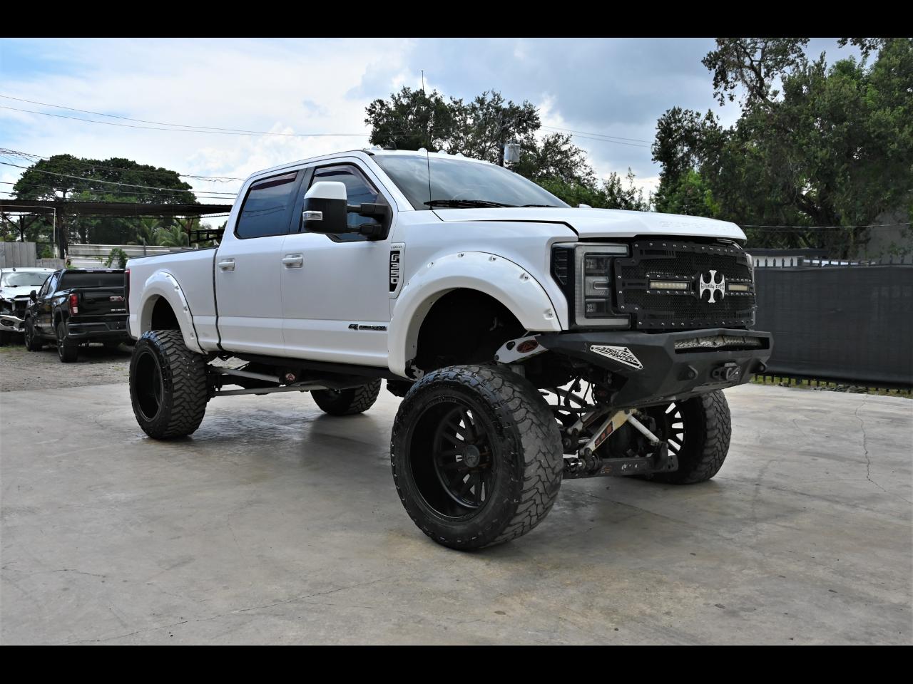 2019 Ford F-350 SD Lariat Pickup 4D 6 3/4 ft