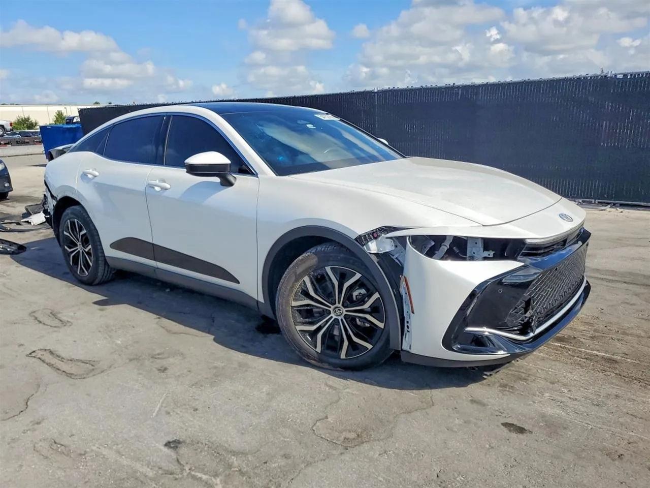 2023 Toyota Crown Limited Sedan 4D