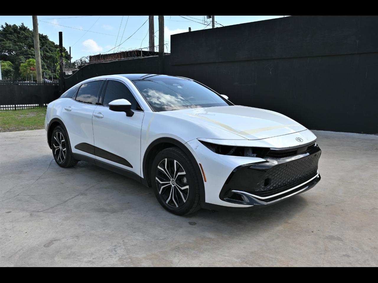 2023 Toyota Crown Limited Sedan 4D