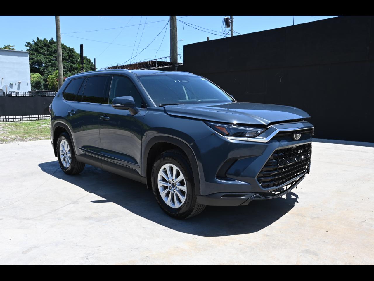 2025 Toyota Grand Highlander XLE Sport Utility 4D