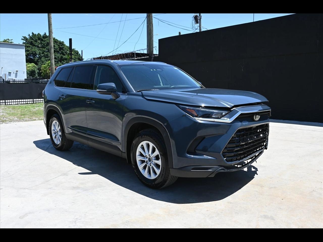 2025 Toyota Grand Highlander XLE Sport Utility 4D
