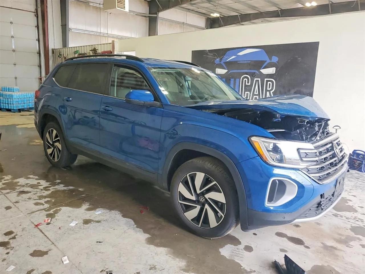 2025 Volkswagen Atlas SE w/Tech Pkg Sport Utility 4D