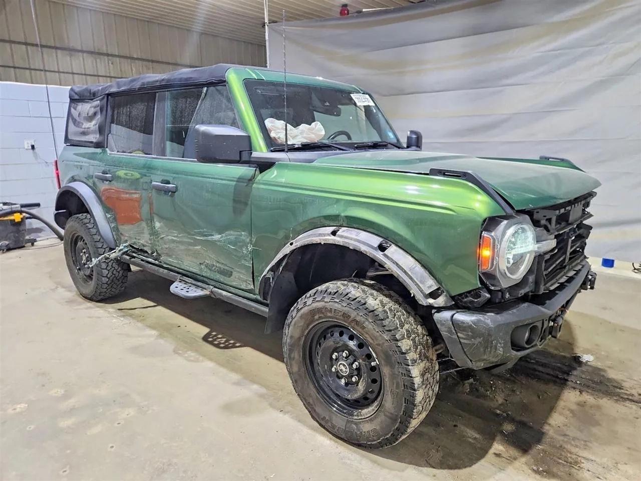 2022 Ford Bronco Black Diamond Sport Utility 4D