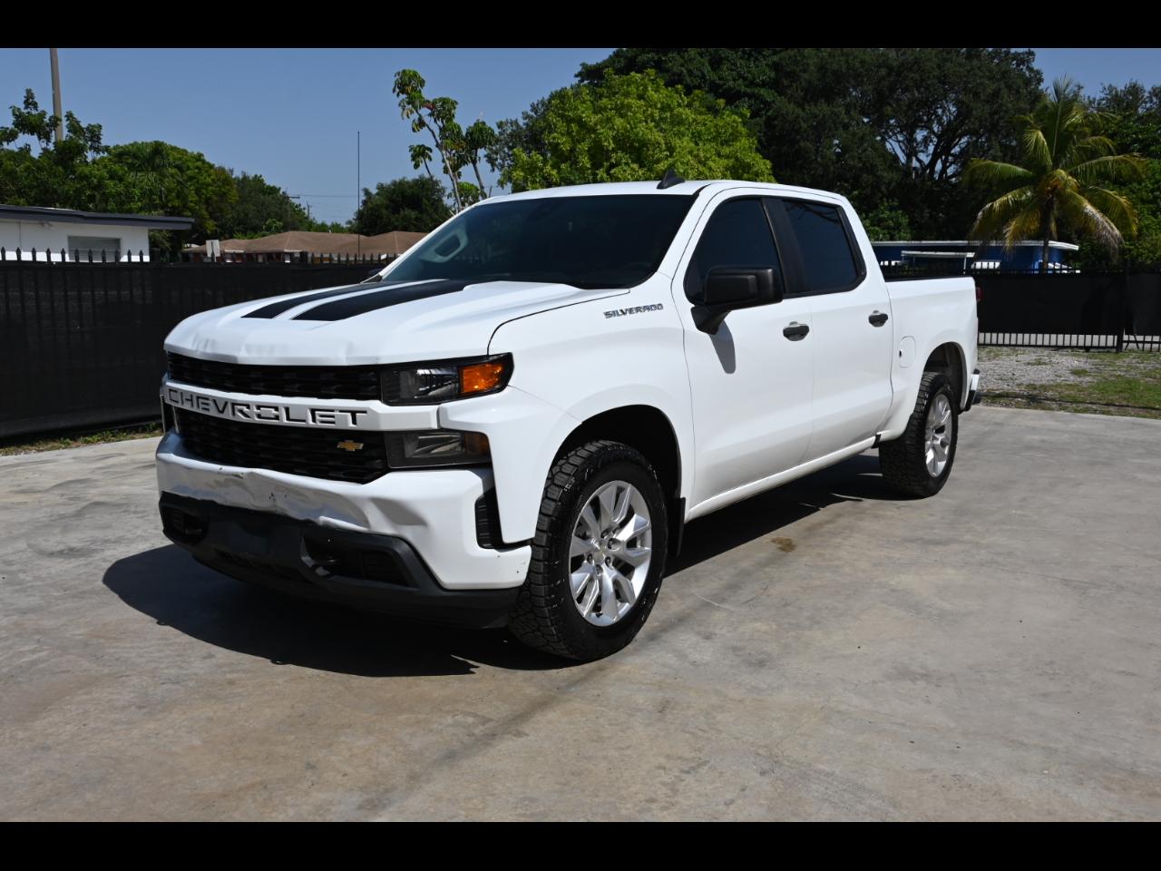 2022 Chevrolet Silverado 1500 Limited Custom Pickup 4D 5 3/4 ft