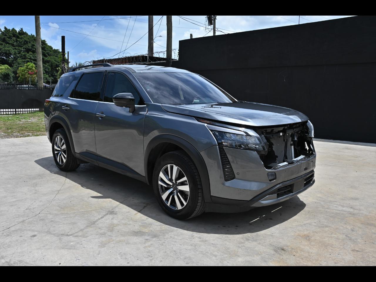 2026 Nissan Pathfinder SL Sport Utility 4D
