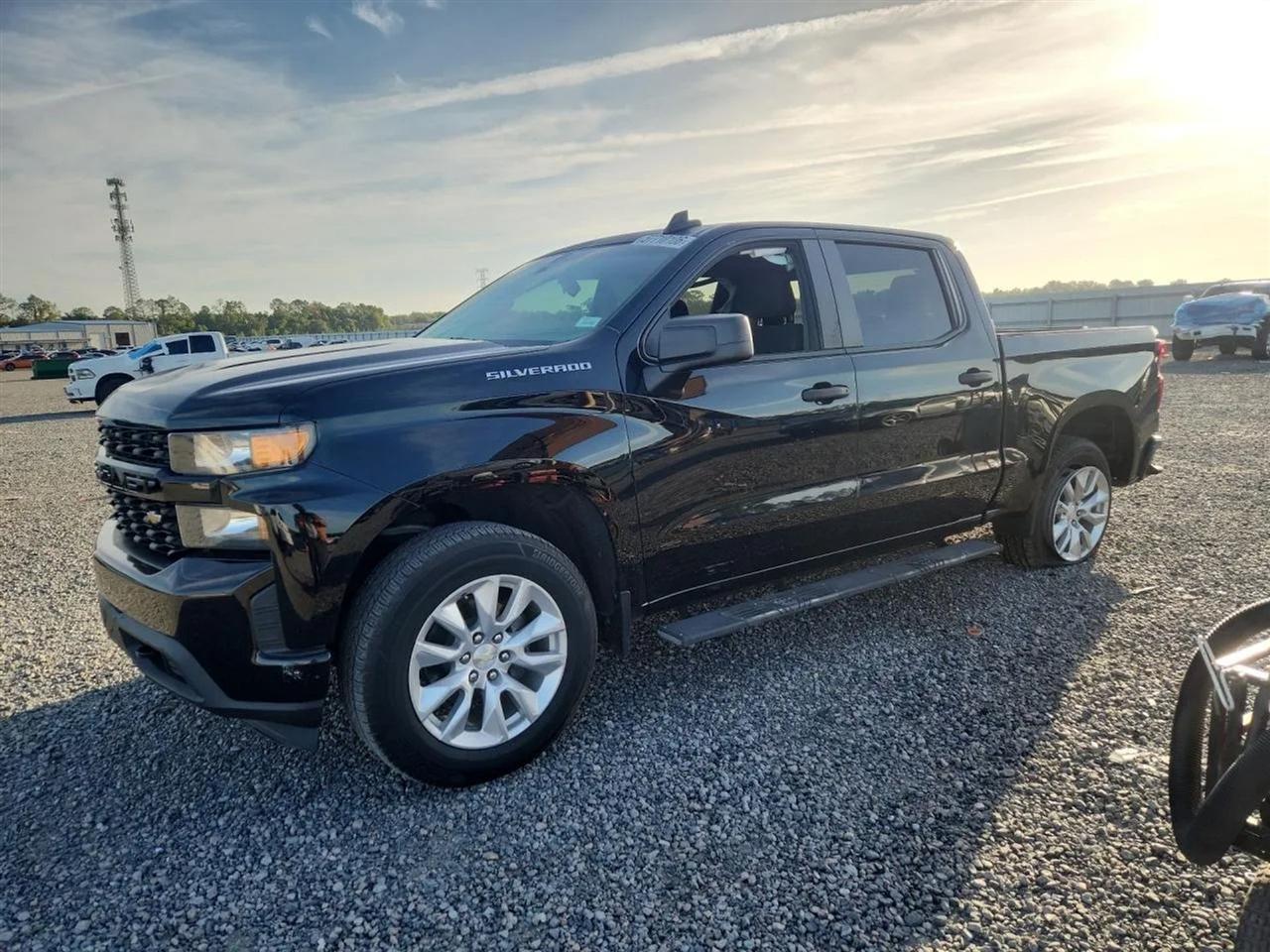 2021 Chevrolet Silverado 1500 Custom Pickup 4D 5 3/4 ft