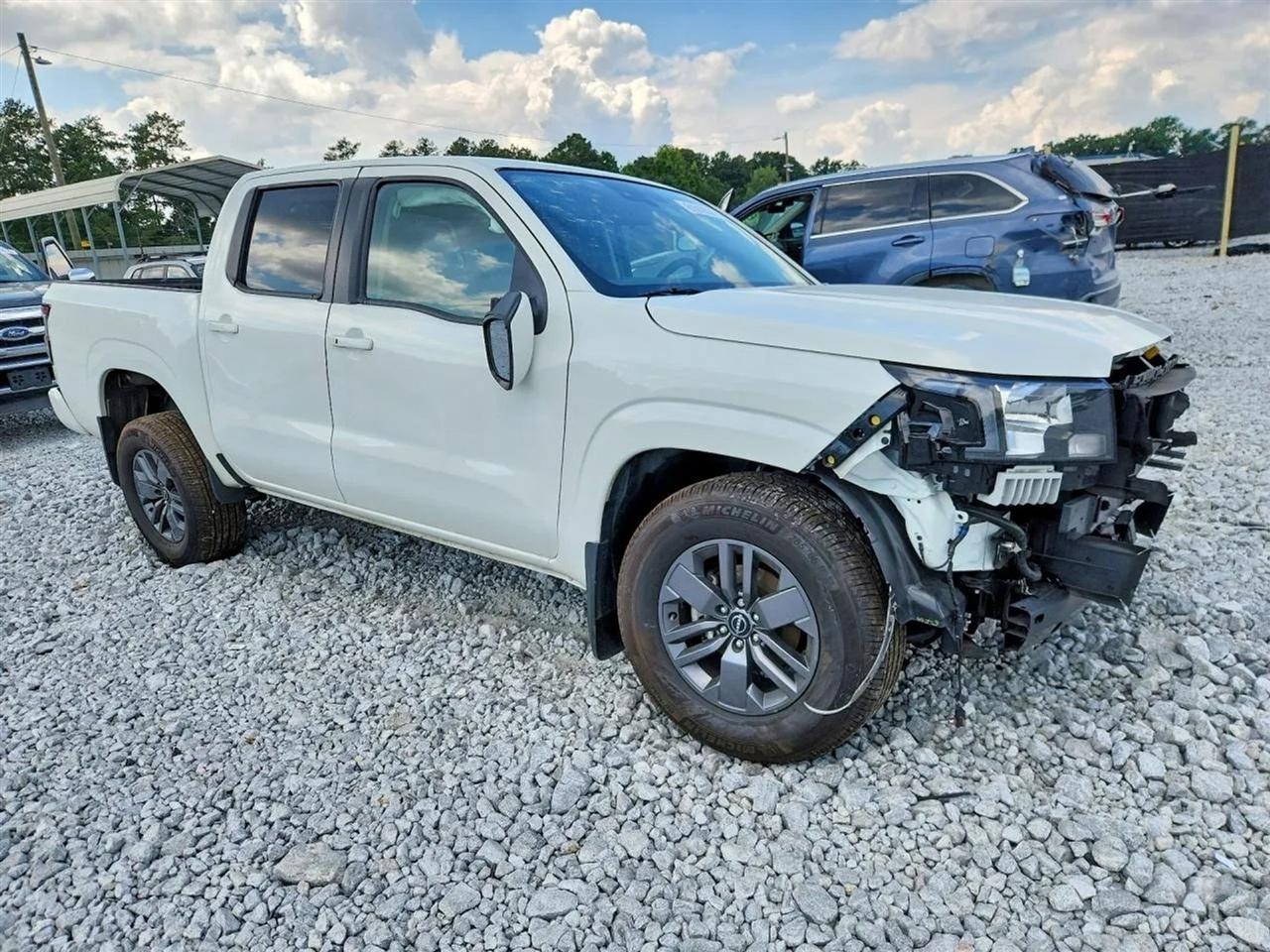 2025 Nissan Frontier SV Pickup 4D 5 ft