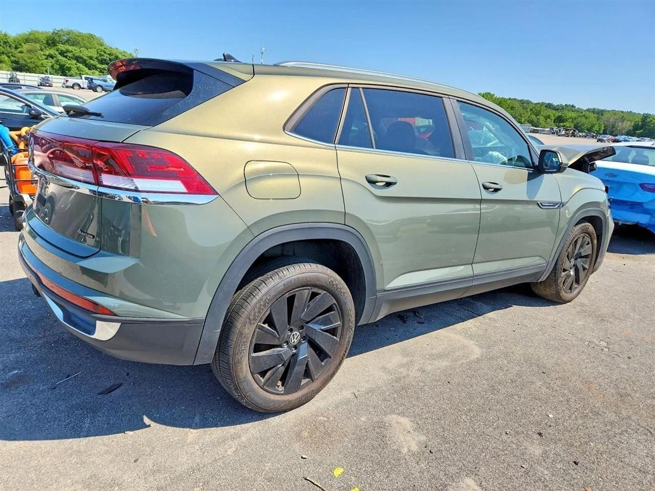 2025 Volkswagen Atlas Cross Sport SE 4MOTION w/Technology Sport Utility 4D