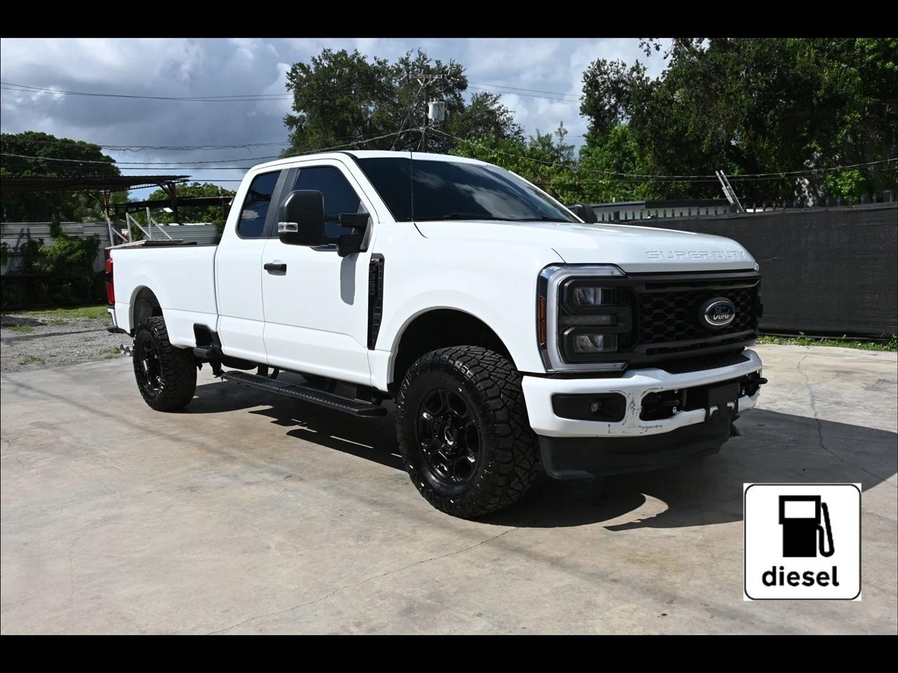 2025 Ford F-350 SD XL Pickup 4D 8 ft