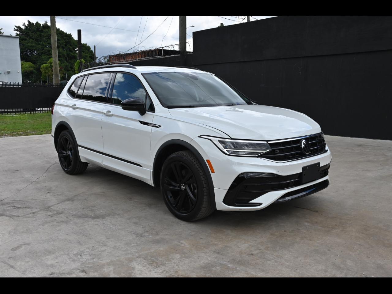 2024 Volkswagen Tiguan SE R-Line Black Sport Utility 4D