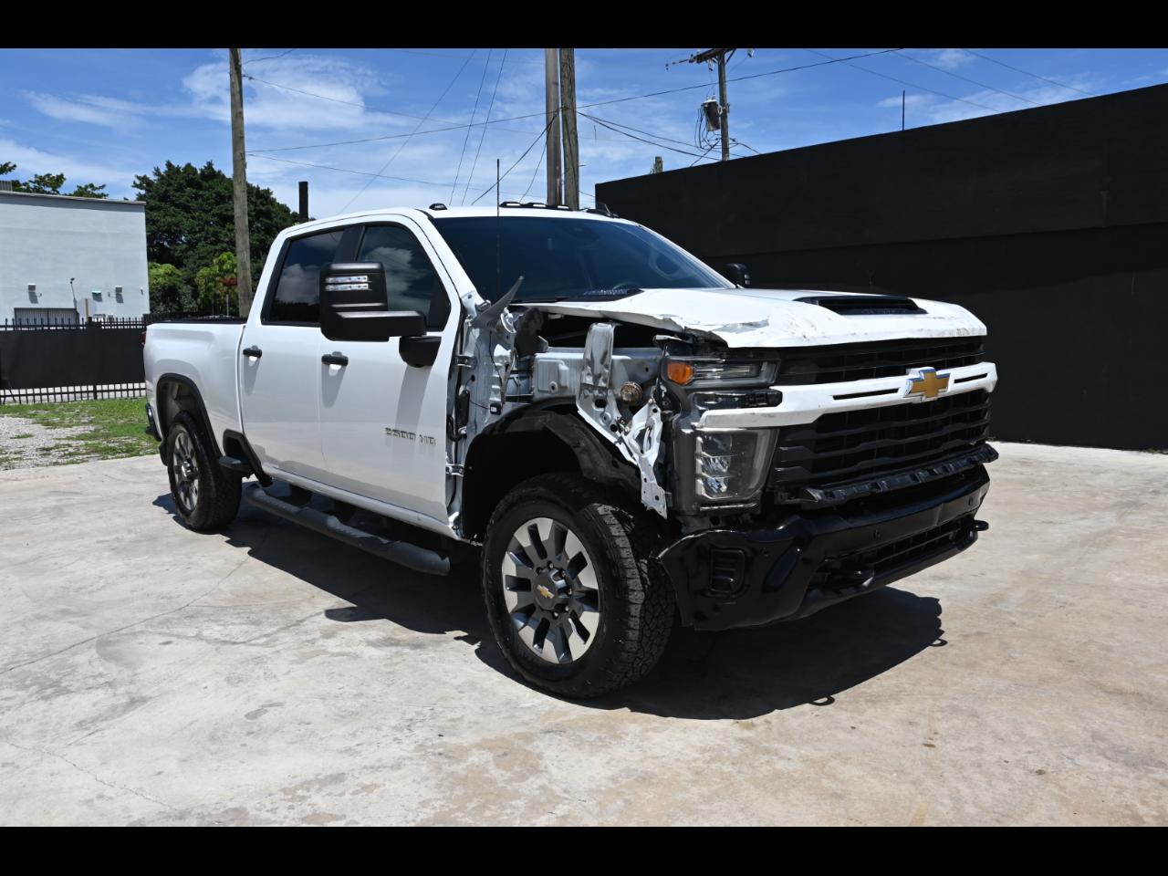 2025 Chevrolet Silverado 2500HD Custom Pickup 4D 6 1/2 ft