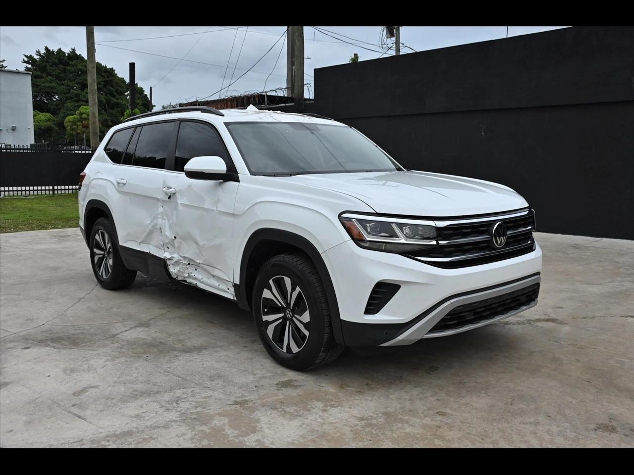 2023 Volkswagen Atlas SE w/Tech Pkg Sport Utility 4D