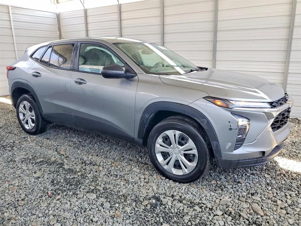 2024 Chevrolet Trax LS Sport Utility 4D