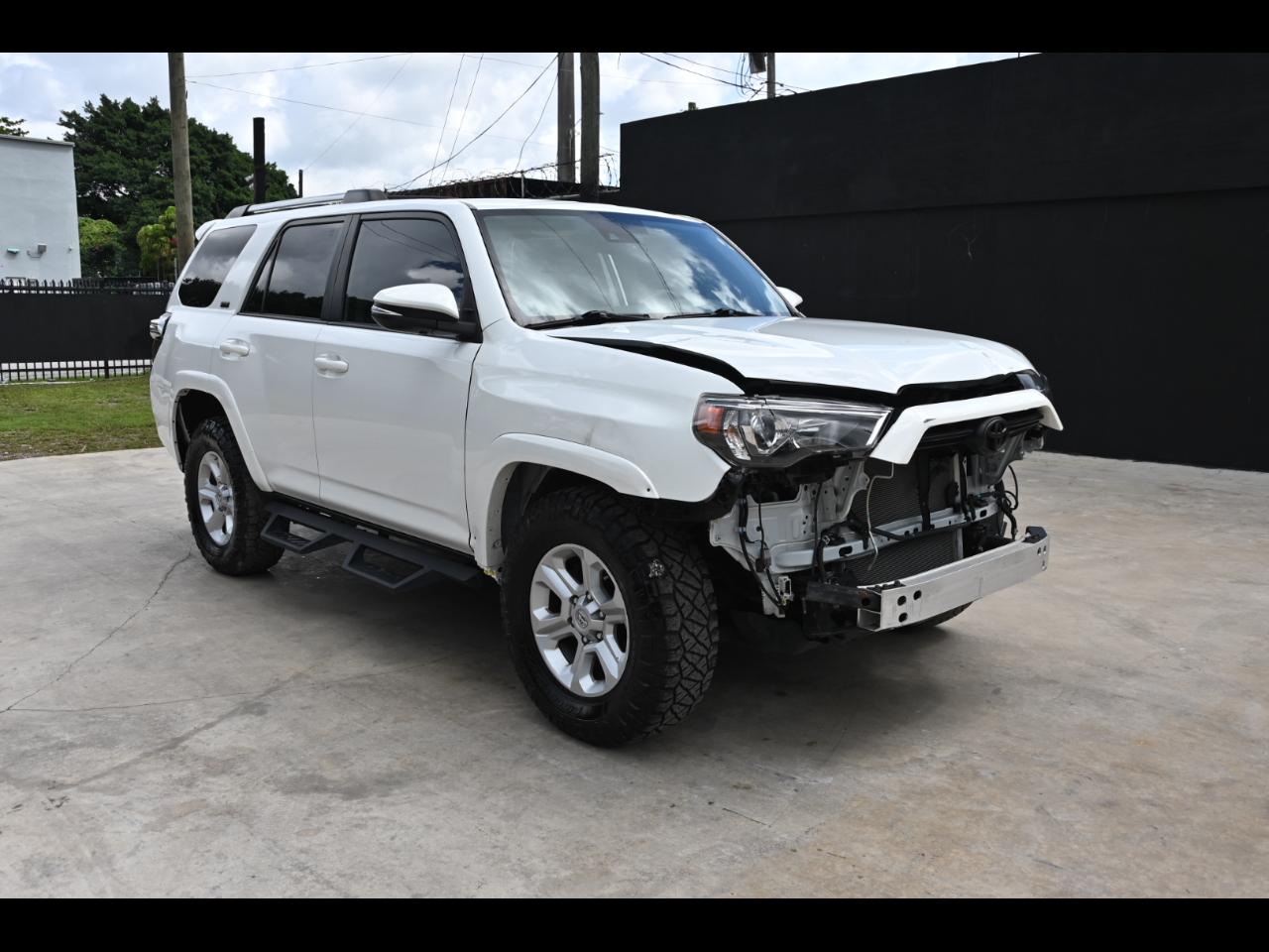 2024 Toyota 4Runner SR5 Premium Sport Utility 4D