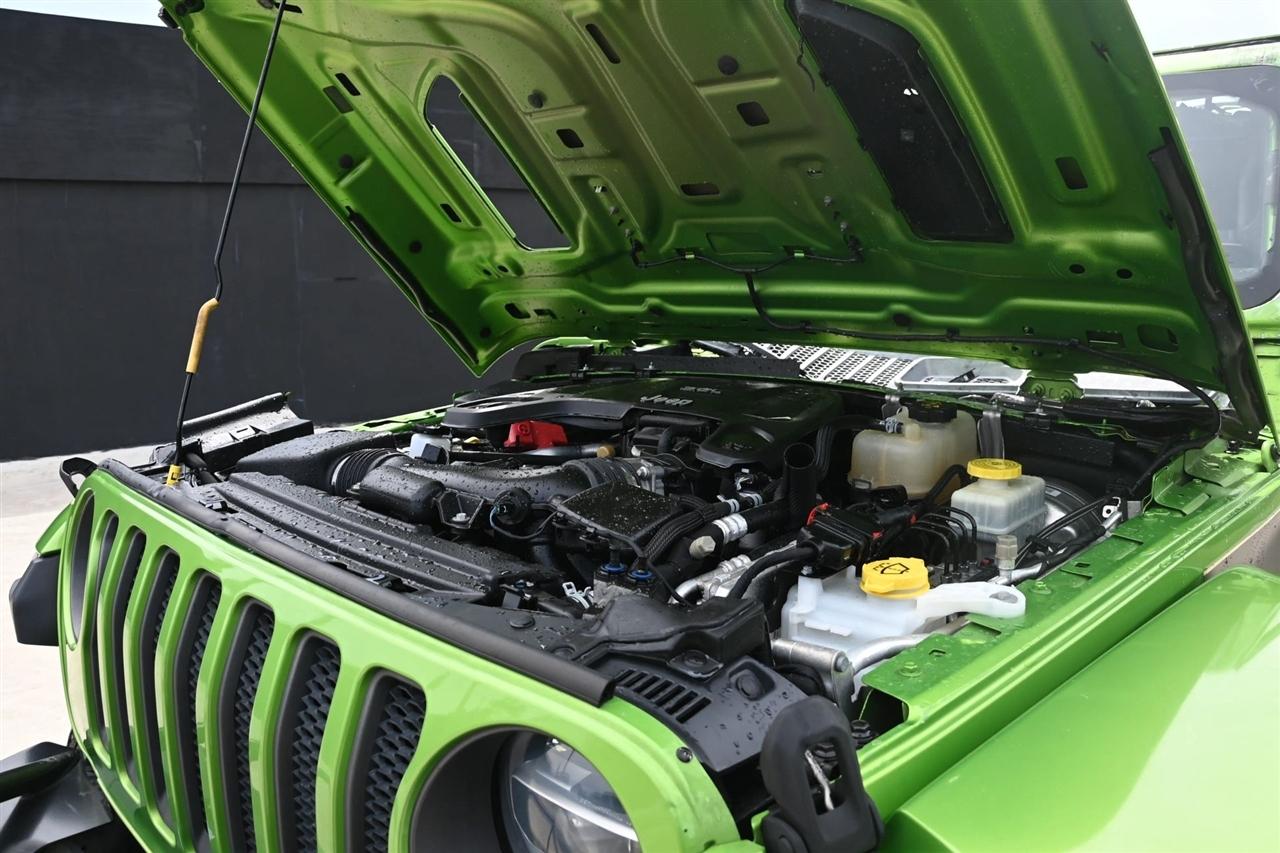 Jeep Wrangler photo 17