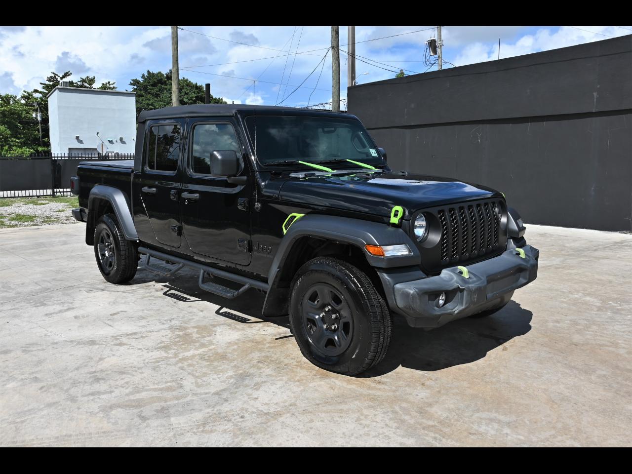 2021 Jeep Gladiator Sport Pickup 4D 5 ft
