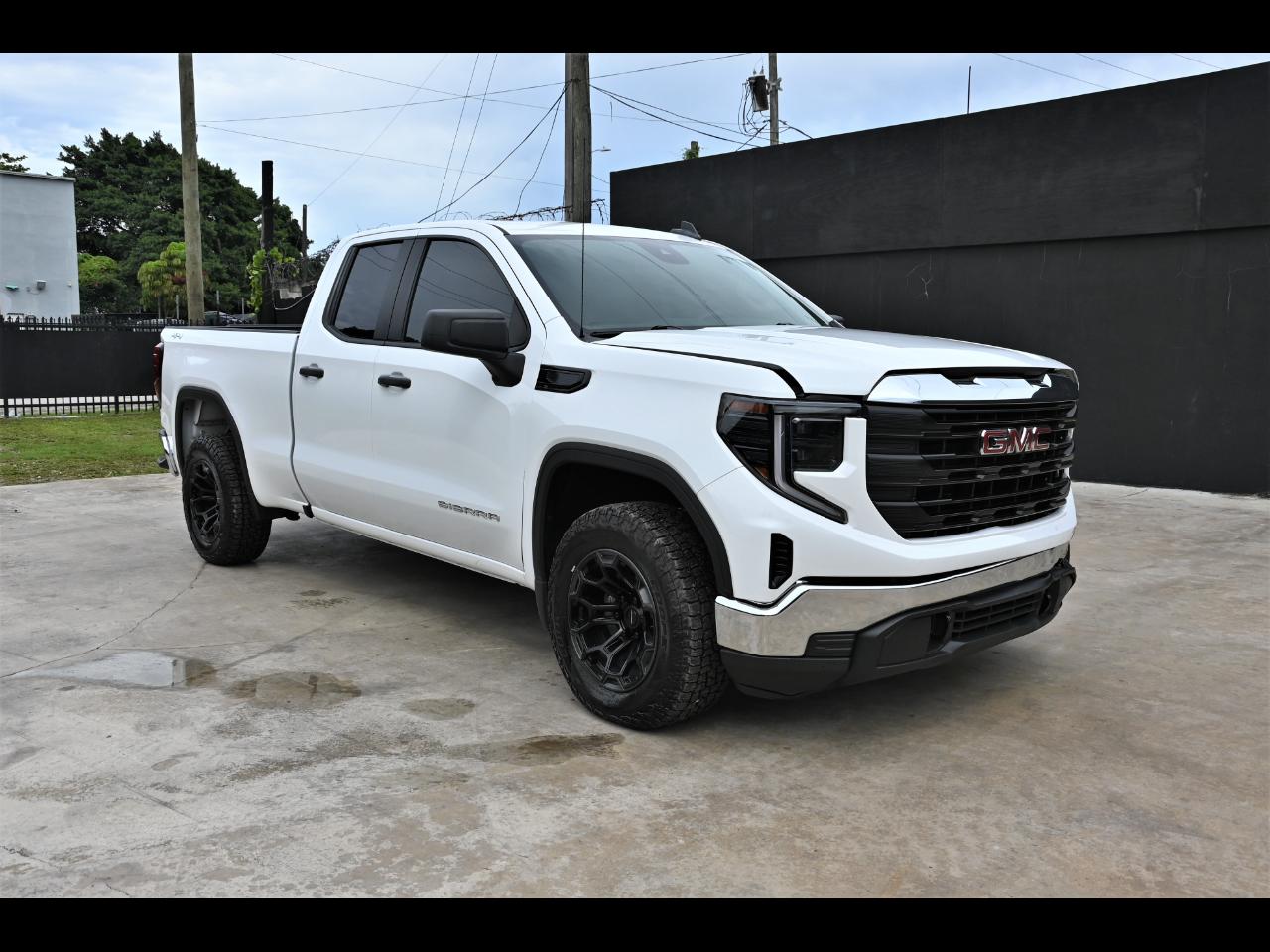 2024 GMC Sierra 1500 Pro Pickup 4D 6 1/2 ft