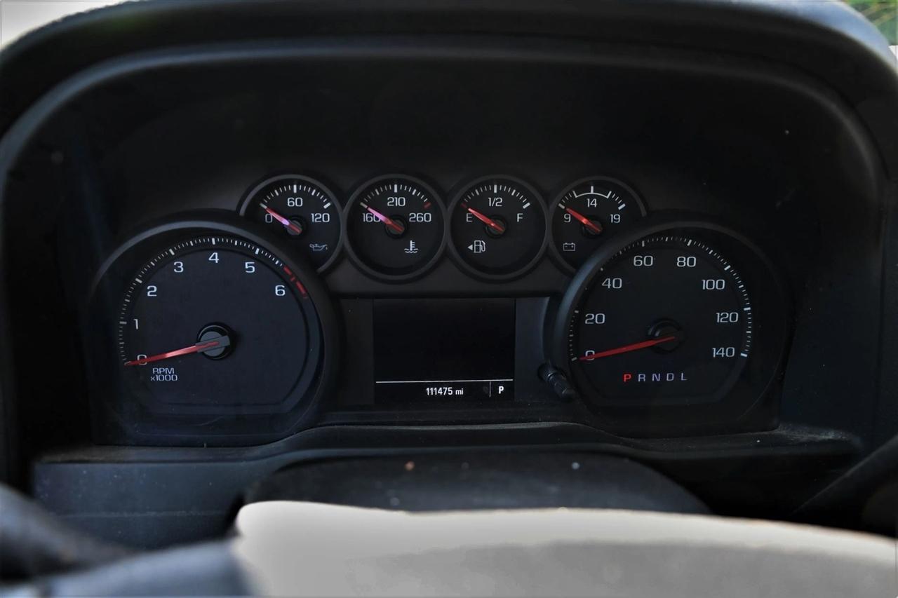 Chevrolet Silverado photo 10