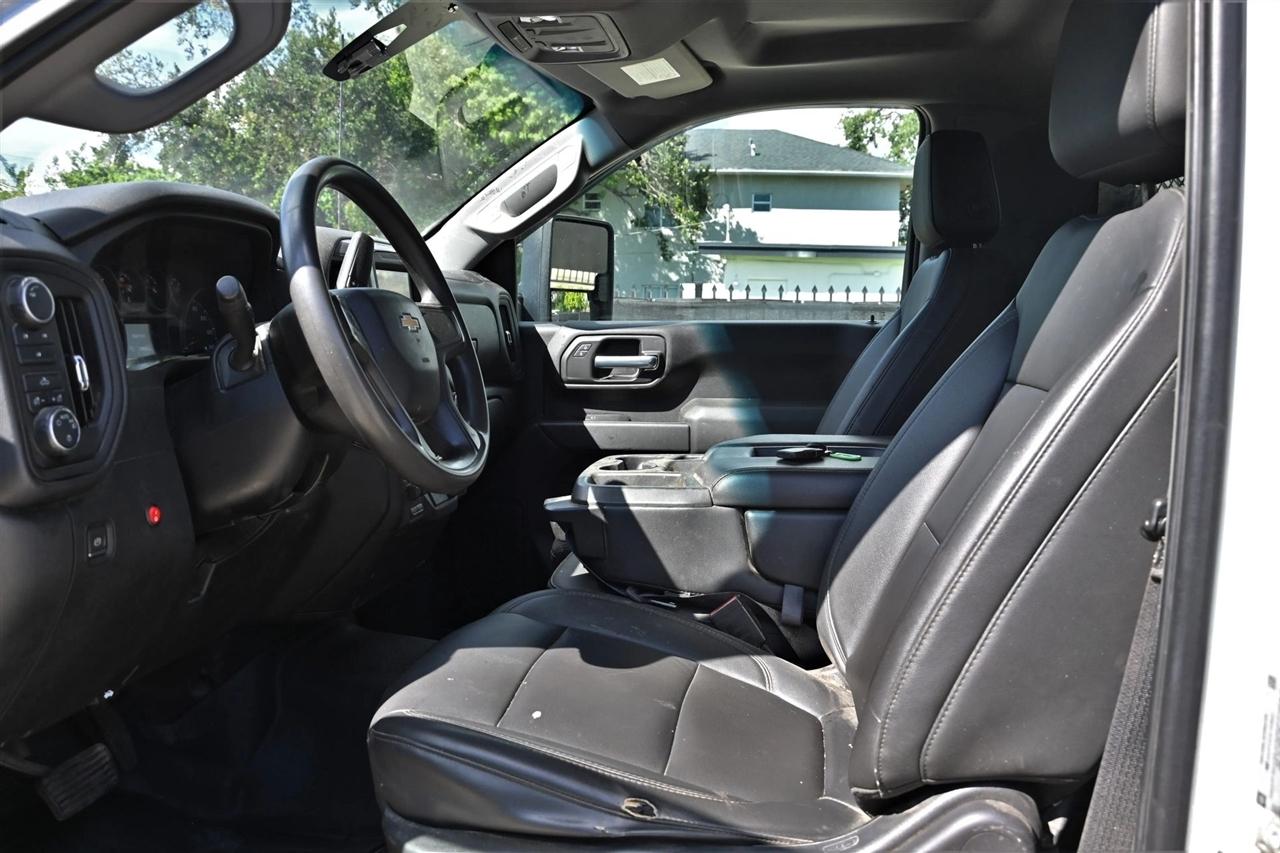 Chevrolet Silverado photo 12