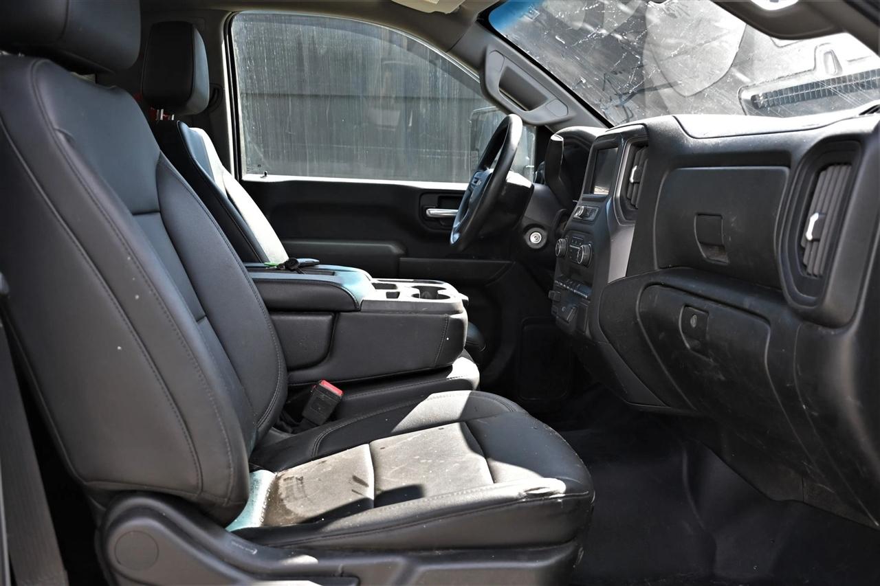Chevrolet Silverado photo 14