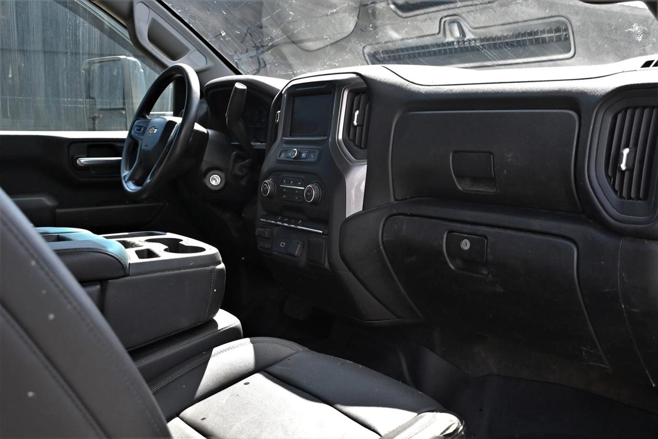 Chevrolet Silverado photo 15