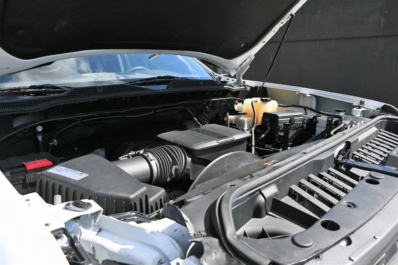 Chevrolet Silverado photo 16