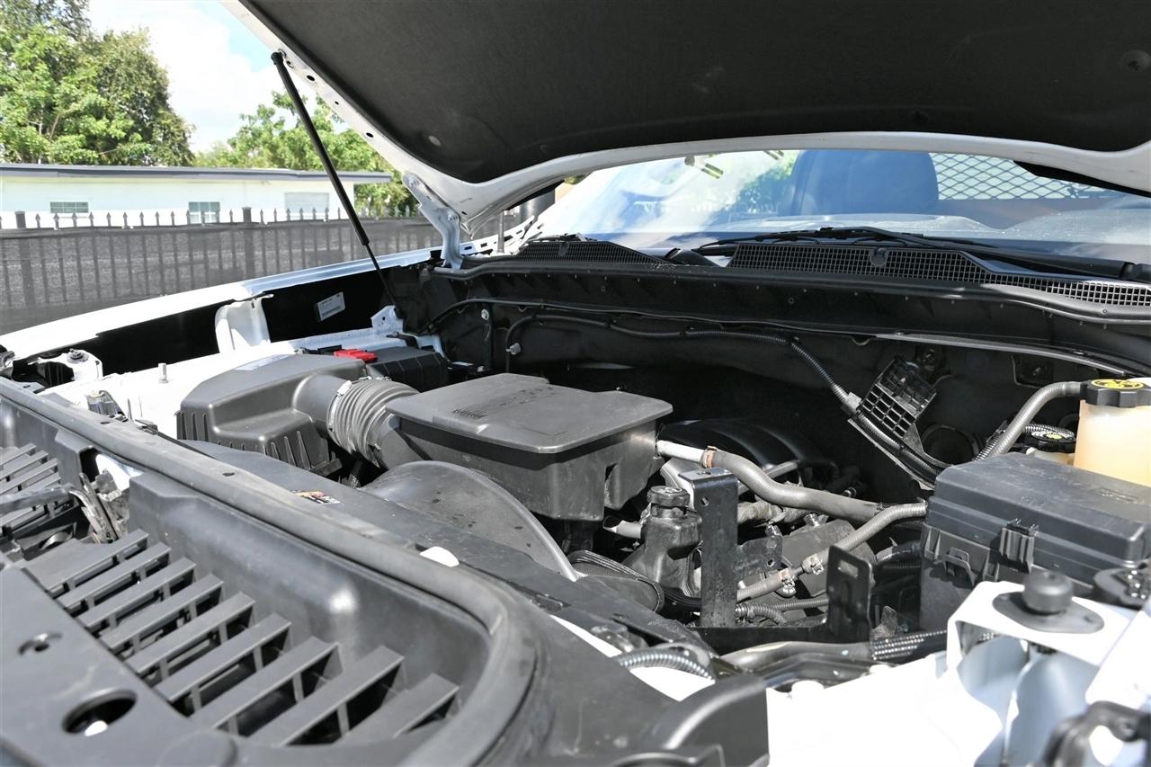Chevrolet Silverado photo 17