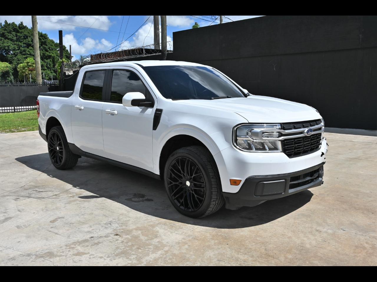 2023 Ford Maverick Lariat Pickup 4D 4 1/2 ft