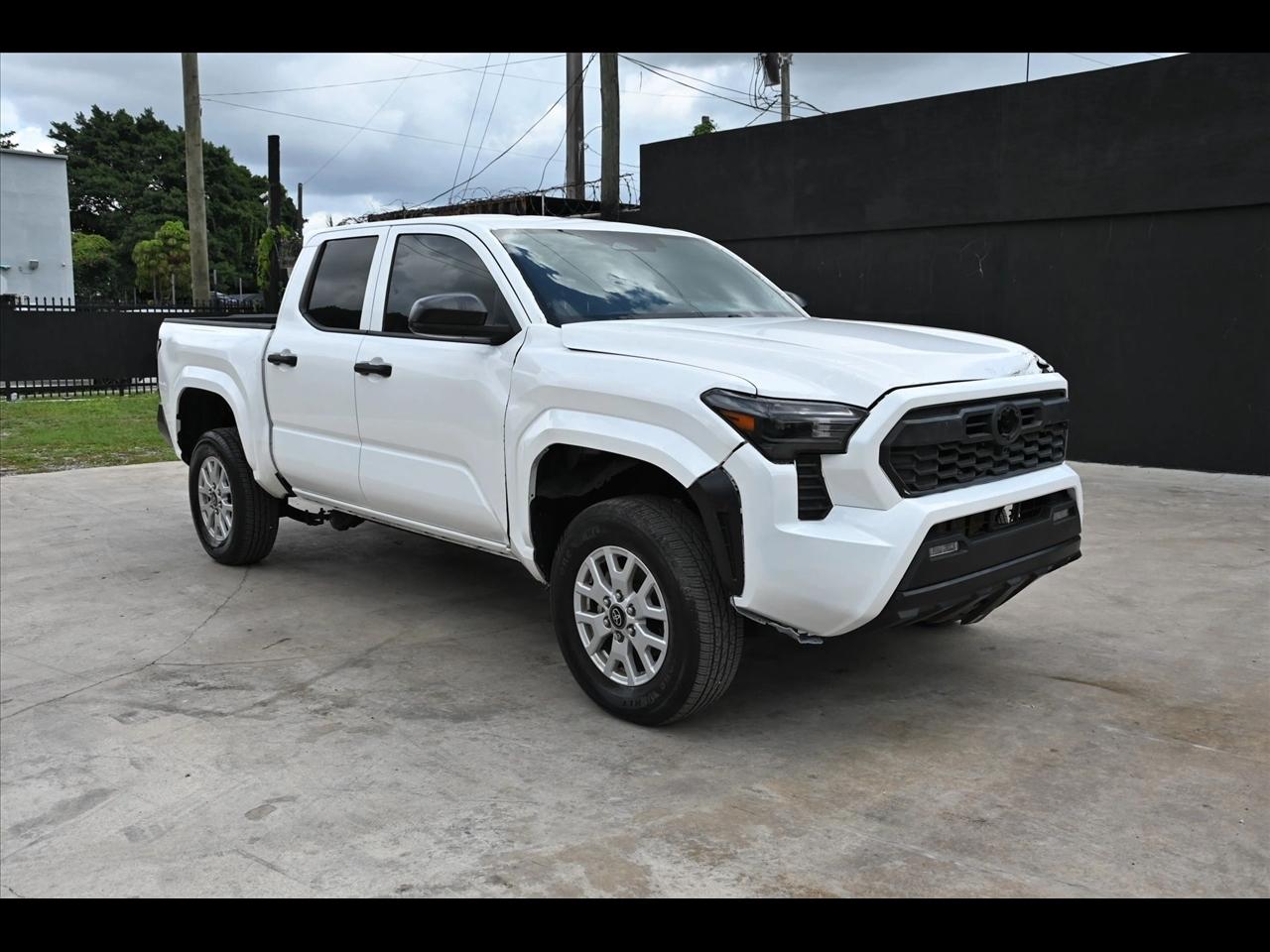 2024 Toyota Tacoma SR Pickup 4D 5 ft
