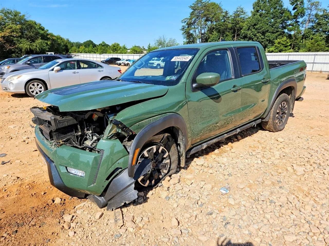 2023 Nissan Frontier PRO-4X (2023.25) Pickup 4D 5 ft