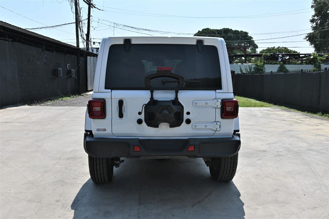 Jeep Wrangler photo 5